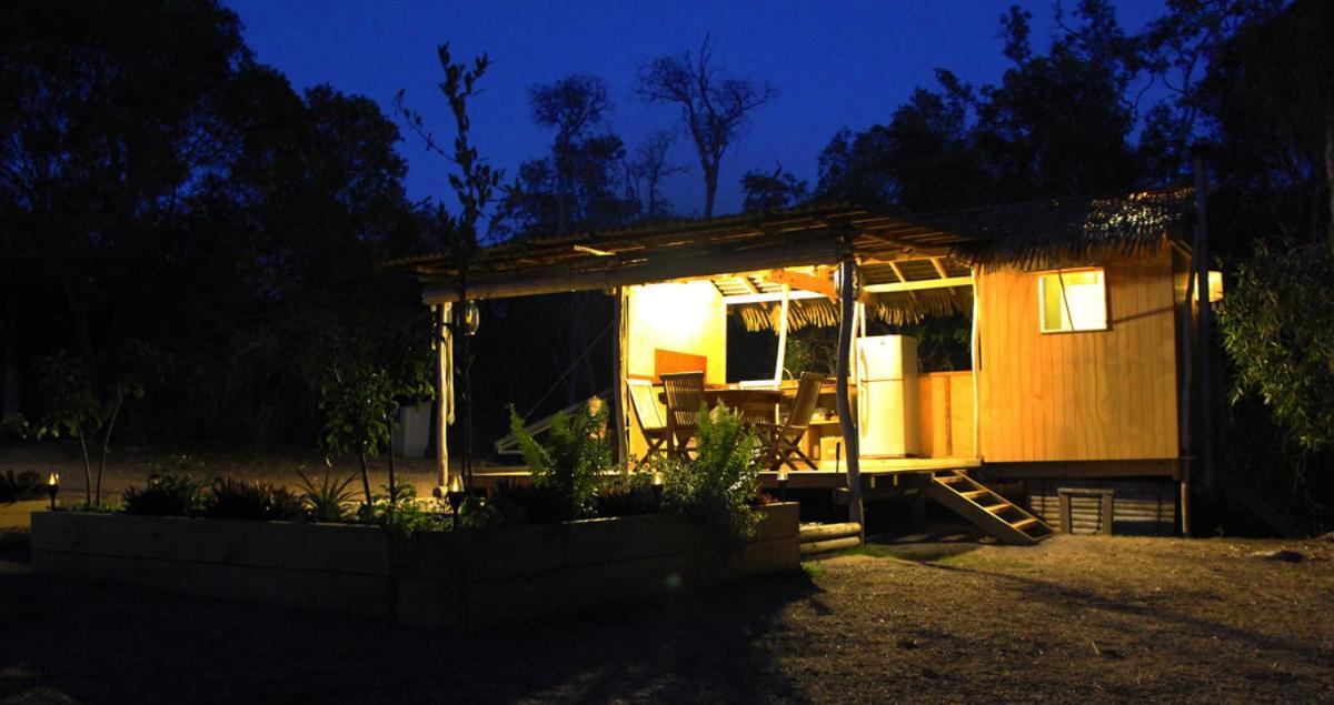 La Case, Un Espace Qui Invite A L'Essentiel ! Bouloupari Exterior photo